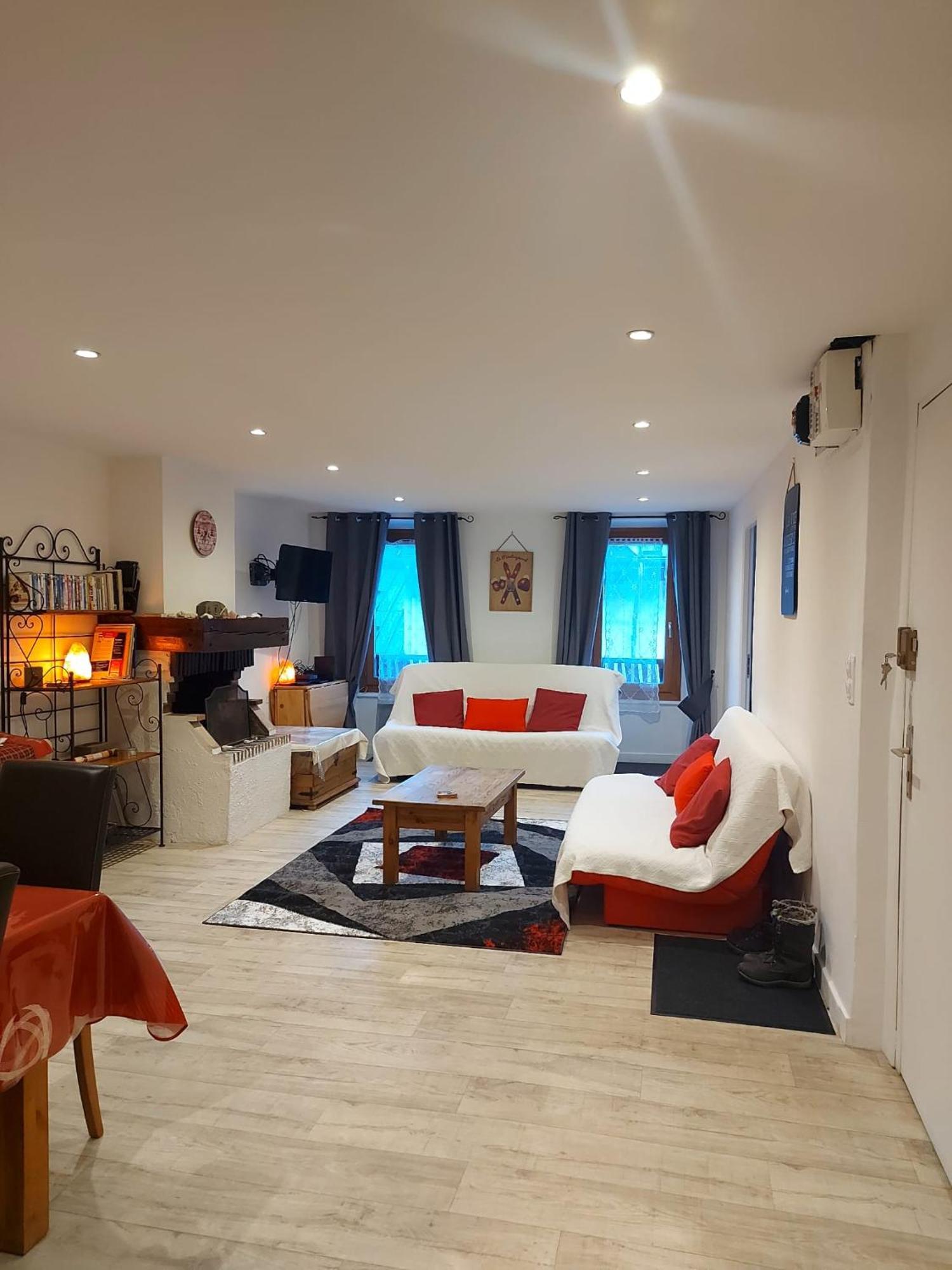 Veroniques Apartment Бур-Сен-Морис Екстер'єр фото